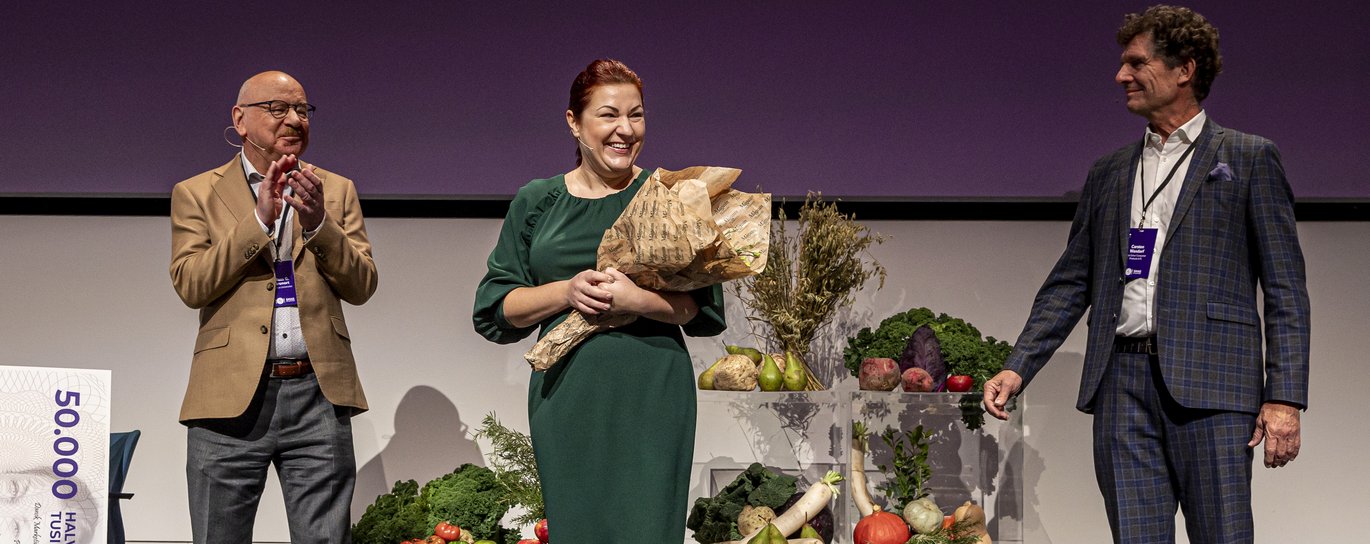 Dansk Marketingforsknings Talentpris goes to Ekaterina Salnikova at the anniversary celebrations held by the Danish Food and Drink Federation.